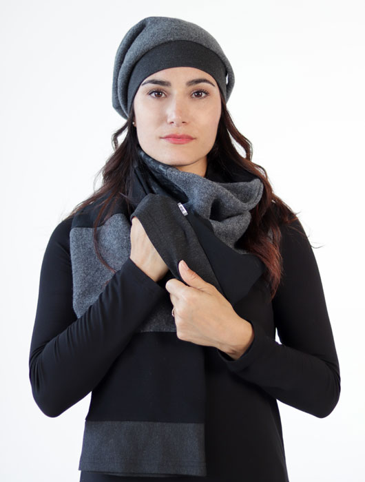 Foulard rouge à empiècements